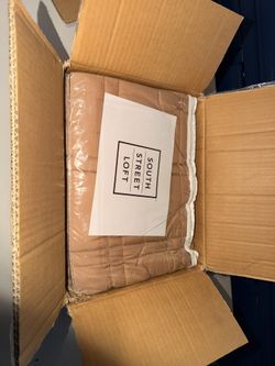 New in Box 10lb Blanket / 48 X 72