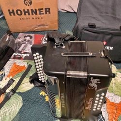 Hohner-Panther-Accordion-FBbEb 