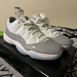 Jordan 11 Retro low cement grey 