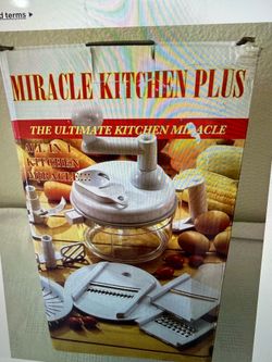 Miracle Kitchen Plus is a manual food processor with 7 functions in 1: