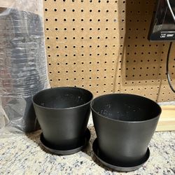 18 Pack 5.5 Inch Black Plastic Plant Pots - Like New!