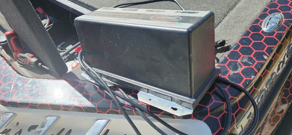 Marine Pro Charging System Deltavolt Onboard Charger