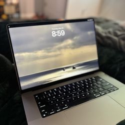 Late 2021 16" MacBook Pro M1 Pro, 512GB SSD - Excellent Condition