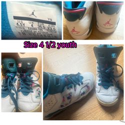 4 1/2 youth girls Jordan’s $10