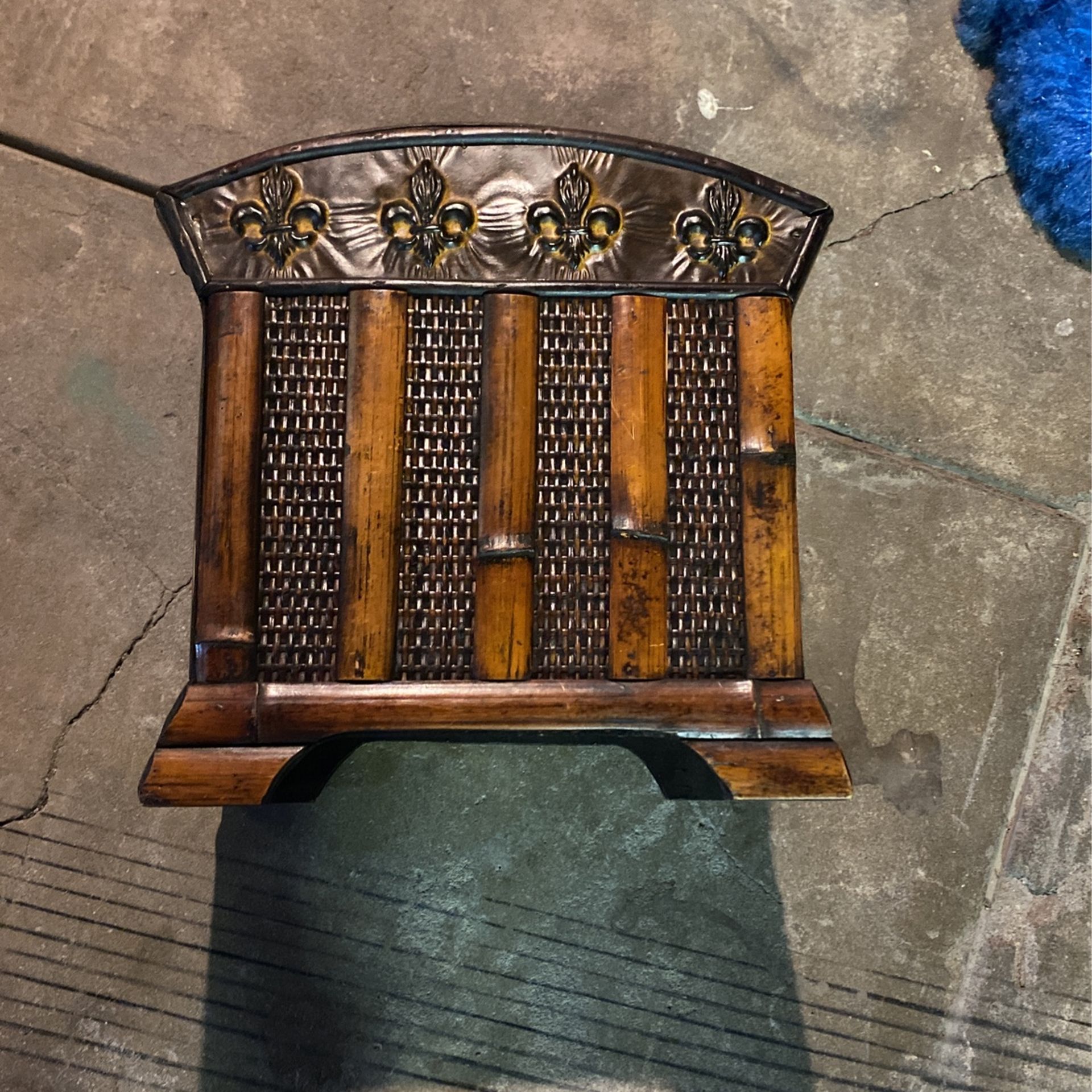 Planter Magazine Rack