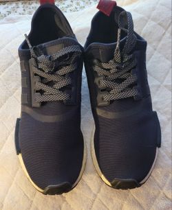 ADIDAS WOMEN BOOST SIZE 9