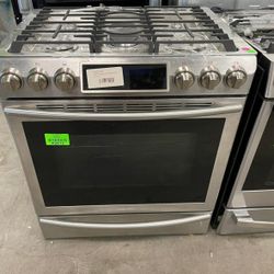 SAMSUNG NX58HWS 5.8 cu. ft. Range Stove IG