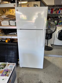 GE Refrigerator
