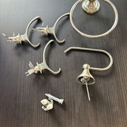 5 Piece Bathroom  Hardware Set