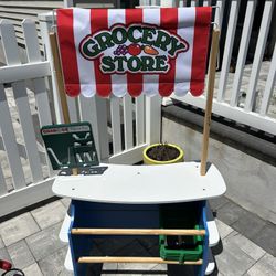 Melissa & Doug Grocery Lemonade Stand 