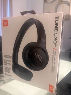 JBL WIRELESS HEADPHONES BRAND NEW