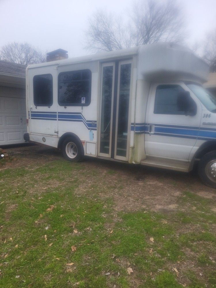 2008 Ford Econoline
