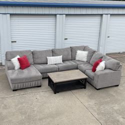 🤩BALLINASLOE 3 PC SECTIONAL COUCH🛋️FREE DELIVERY 🚚‼️