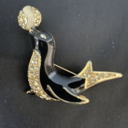 Charming Rhinestone Black Enamel Seal Brooch/Pin. 