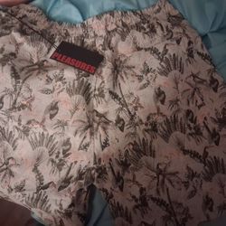 Pleasures Shorts Brand New Size L