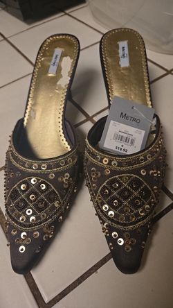 Embroidered Indian Heels Brown Size 9 Women's Brand New Peeling Gold