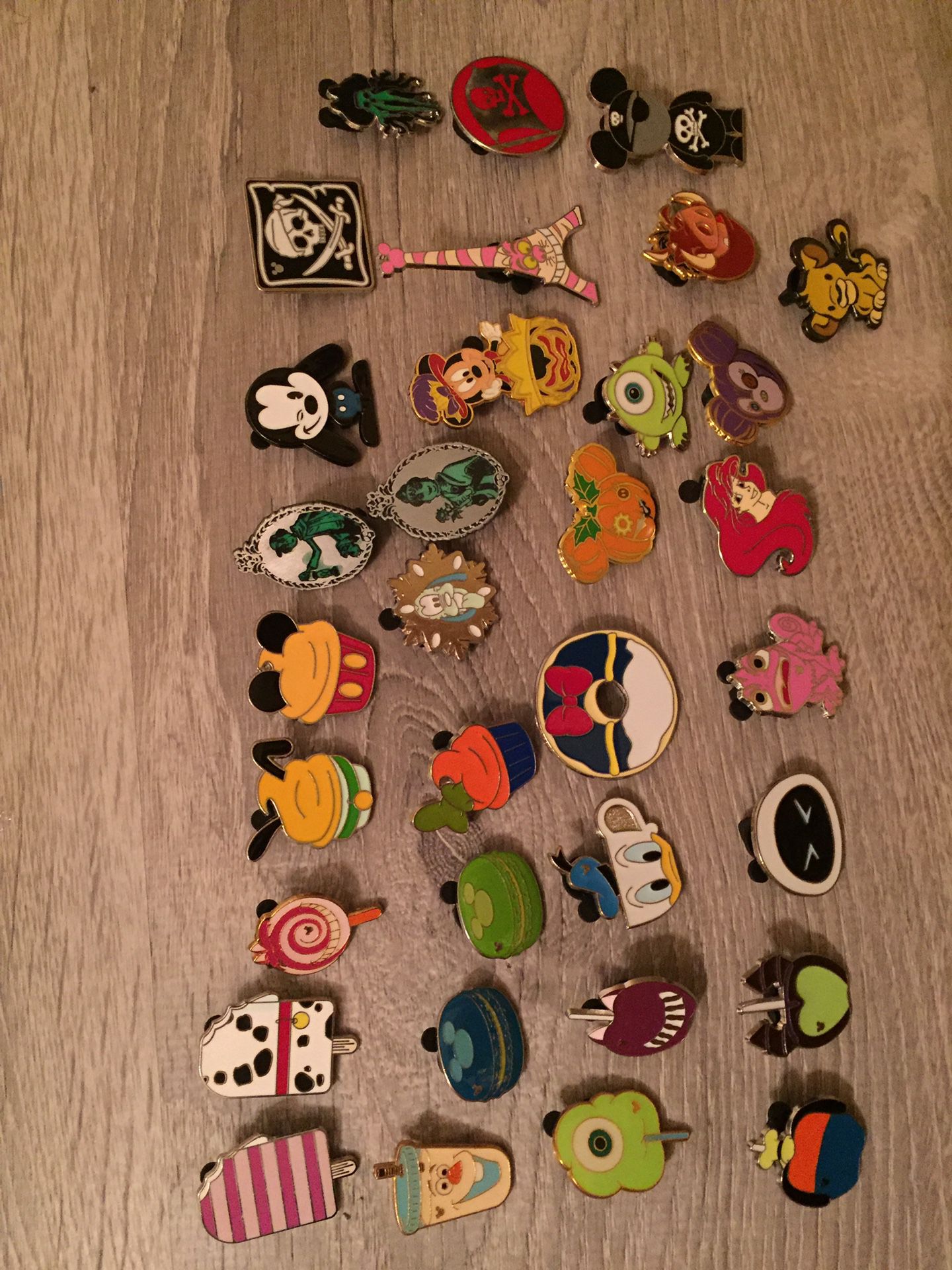 Disney Tradable pins! Pins change weekly!! Desserts, Halloween, Stitch, Star Wars and many others!! East Orlando.