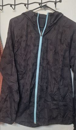ASICS Women's Packable Jacket size L