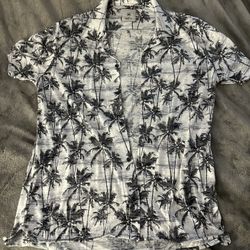 Men’s Hawaiian Button Down Short Sleeve Shirt (size Small)