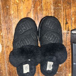 Ugg Slippers Worn 2 Times 