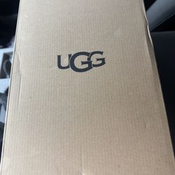 UGG Taz 
