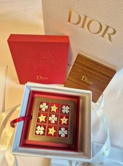 Dior tic tac toe wooden game