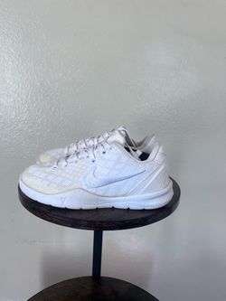 Nike Kobe Low-Top White Sneakers kids size 12