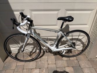 Trek Madone 4.7 WSD Carbon Road Bike 50cm Ultegra Components