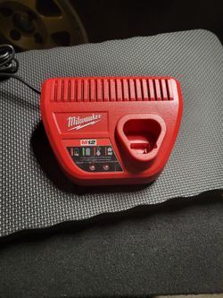 Milwaukee M12 Charger