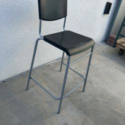 24” Black Chair X 1