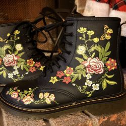 Doc Martens Size 6