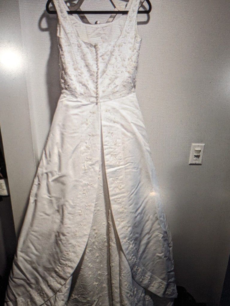 Alred Angelo Wedding Dress