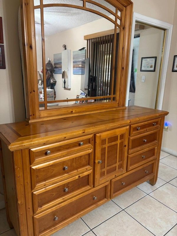 Bedroom Set Queen Size