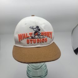 Walt Disney Studios Hat White Mickey Mouse Adjustable Cap Wool Brim 100 
Years. Pre-owned, very good shape, please see the photos for details.