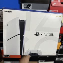 PlayStation 5 Slim Disc With Controller And Cords USED But Works Perfectly