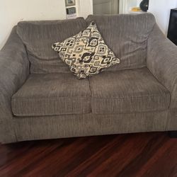 Couch Love Seat Color Gray, Dimensions: 61” Wide and 39” Depth. Pick Up In Van Nuys CA