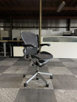 Herman Miller Aeron Classic w/ Aluminum Base Configuration 