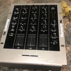 Numark Mixer M4