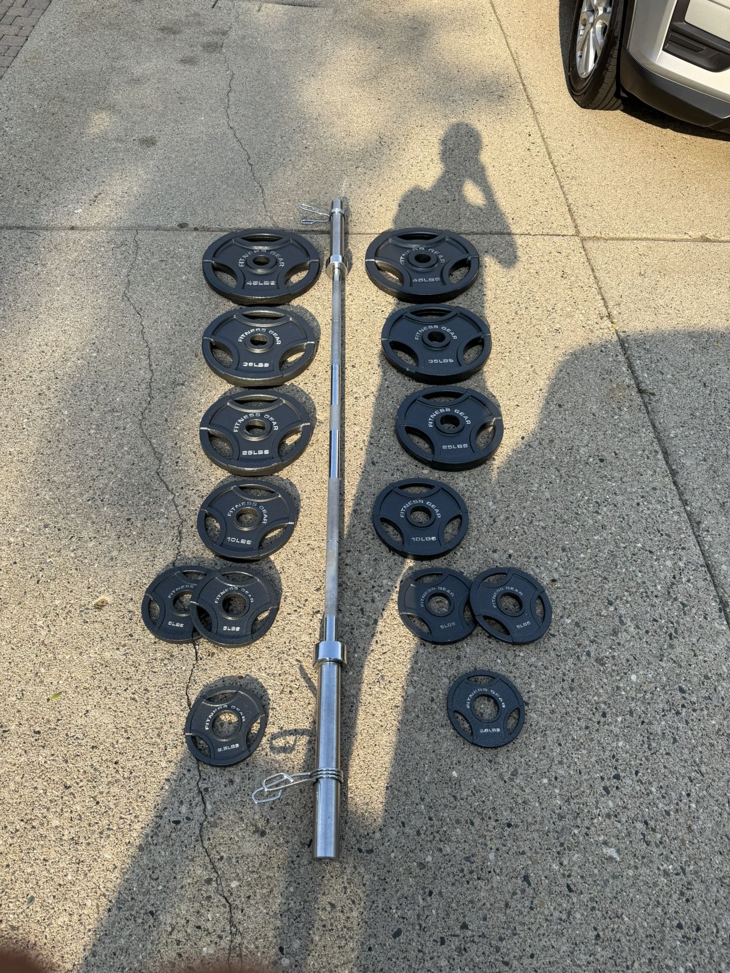 300 LBS Olympic Weight Set Almost New