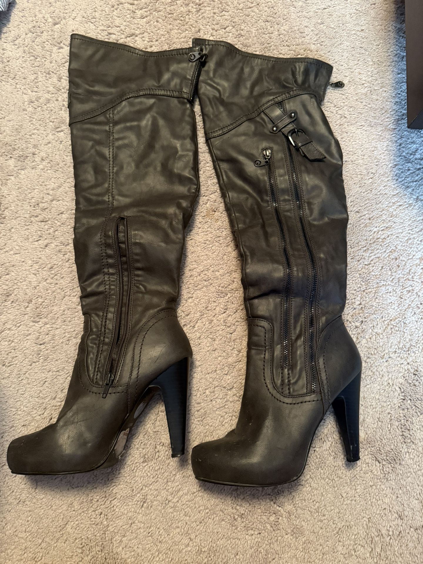 Guess Gray Boots