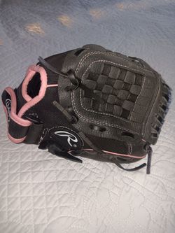 Rawlings Softball Glove Size 10.5 Inch