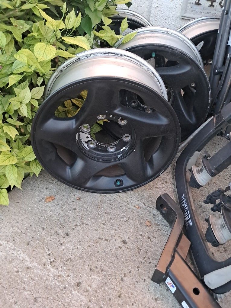1ST GEN TUNDRA WHEELS