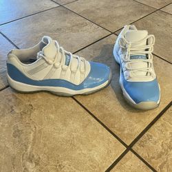Jordan 11 Retro Lows University Lows