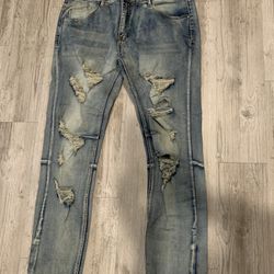 Men’s distressed Jeans 