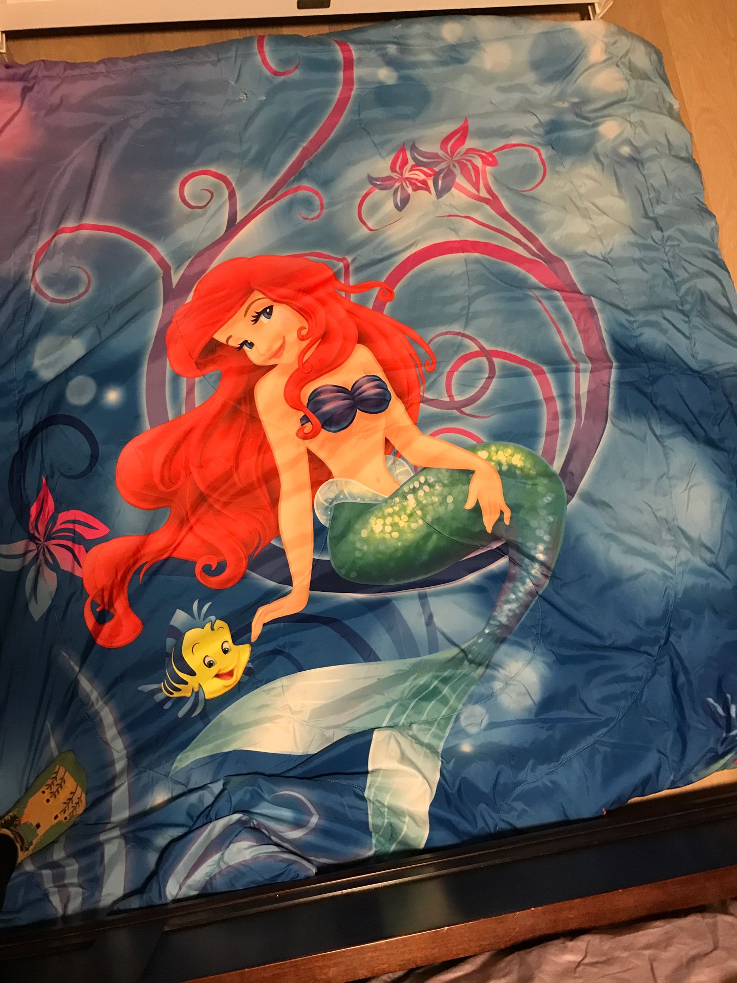 Full size Disney Ariel bed comforter/blanket-free