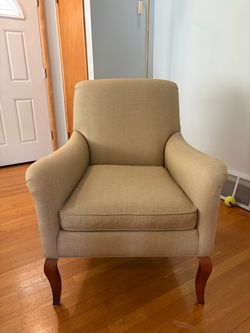 Accent chair
