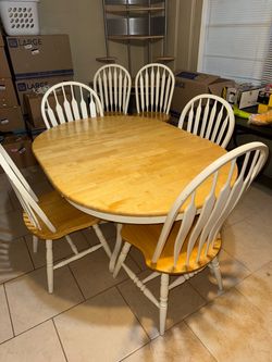 Dining table 4 chairs and 2 matching bar stools - $350 OBO need gone asap