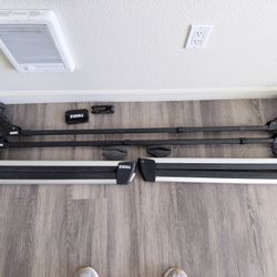 Thule Snowboarding/Skiing Racks with Crossbars 