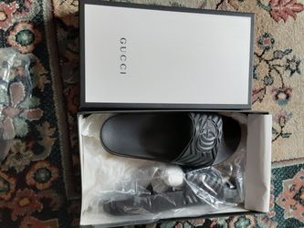 GUCCI Sandals 100% authentic size 10
