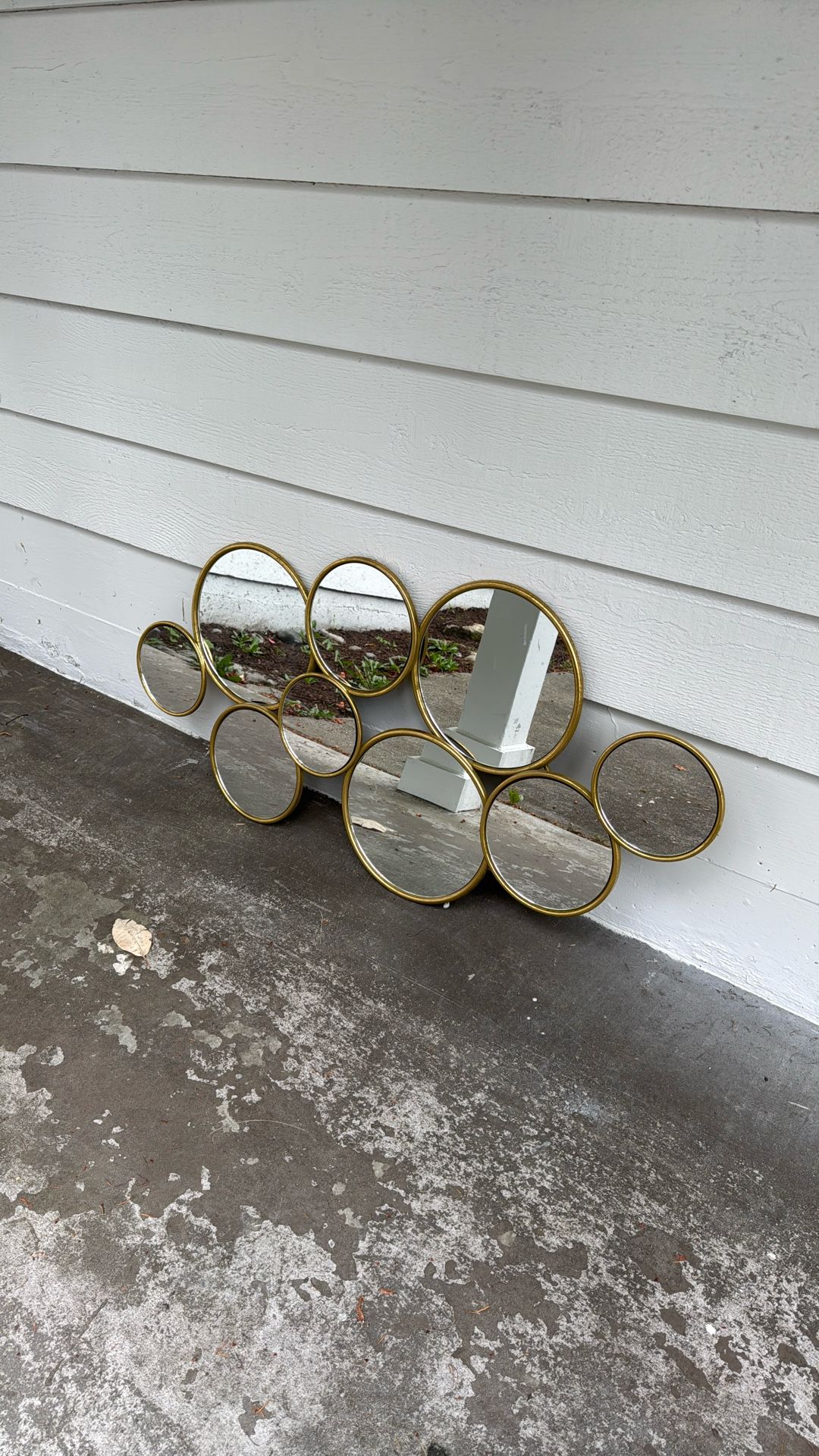 Stunning Gold Multi‑Circle Wall Mirror – Modern Statement Decor